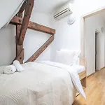 Spacious For & Family Apartment *