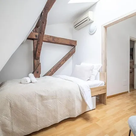 Apartment Spacious Stay For You & Family