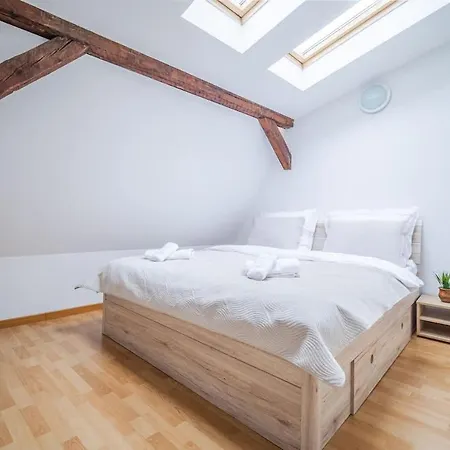 Spacious Stay For You & Family Apartment *